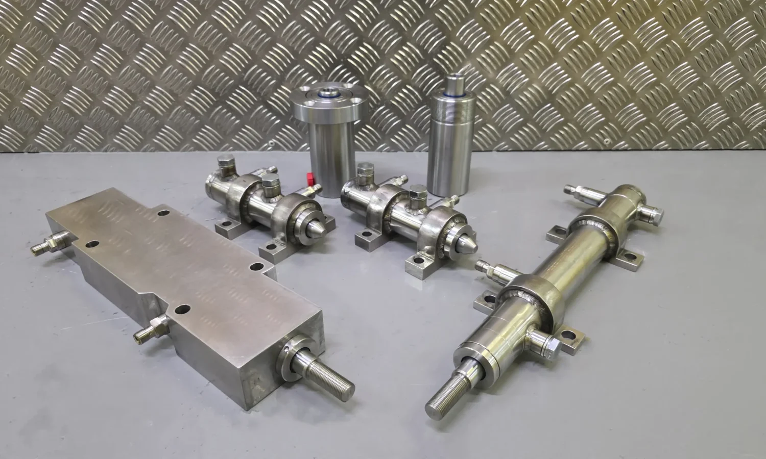 Stainless Cylinder Examples